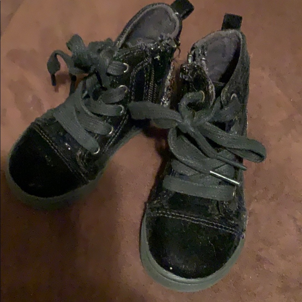 Maggie &zoe size 6 black